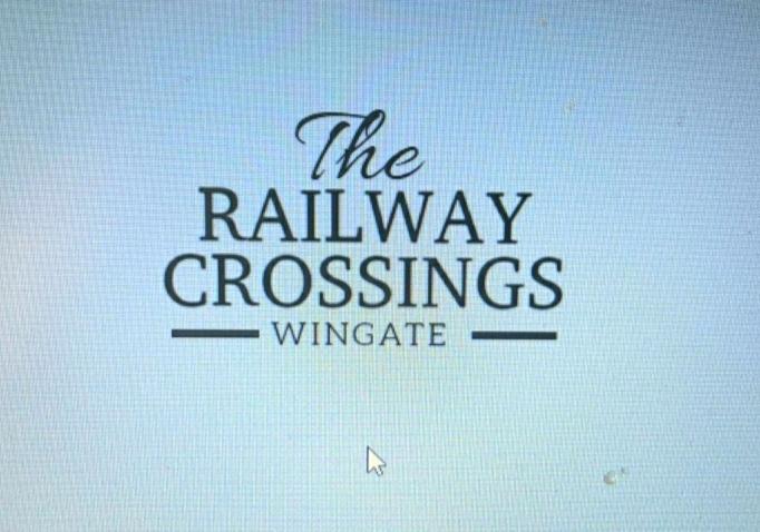 The Railway Crossings Hotel Wingate Eksteriør billede